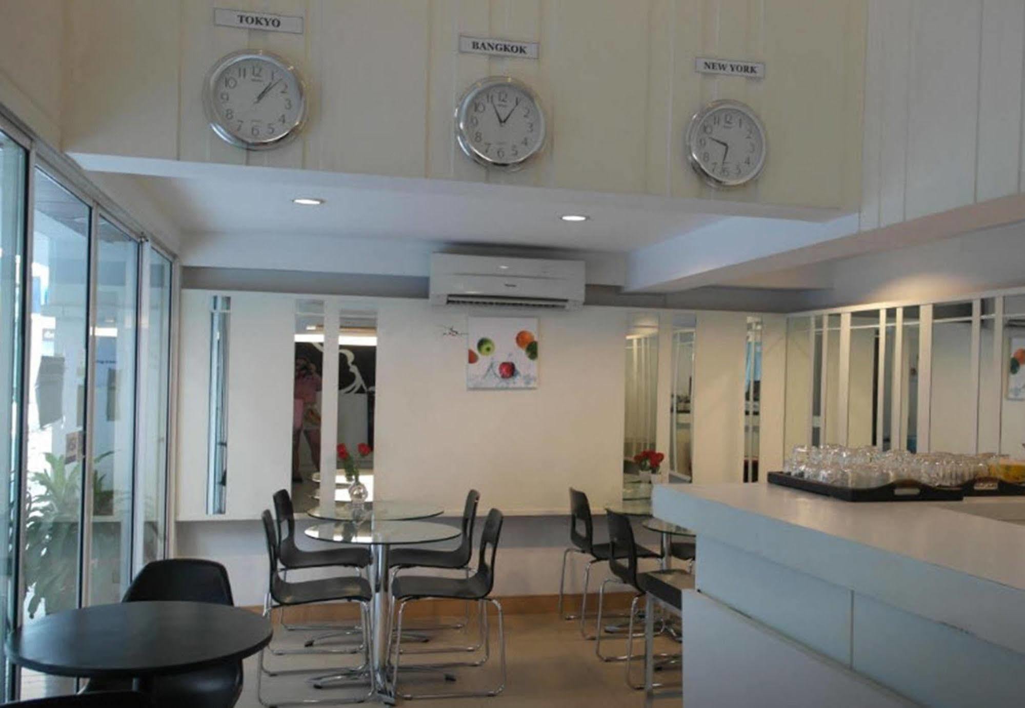 Khách sạn Nantra De Comfort Bangkok